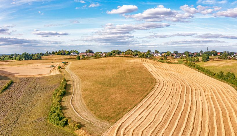 Dronefoto van de Huls bij Simpelveld in Zuid-Limburg van John Kreukniet