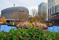 Het Merkur Casino in Almere gezien vanaf het Schipperplein