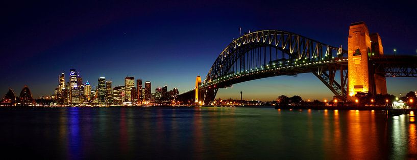 Sydney Skyline by Melanie Viola