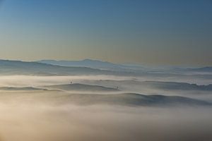 Brouillard matinal en Toscane sur Walter G. Allgöwer