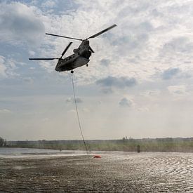 Chinook helicopter by Peter Veerman