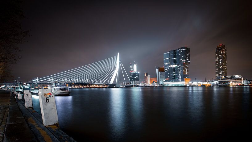 Rotterdam Skyline I (Farbe) von Dennis Wierenga