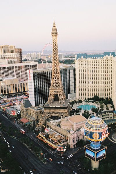 Las Vegas by Hello Pompoyo