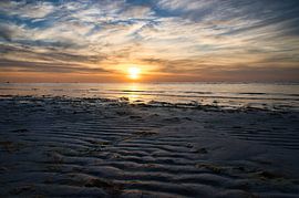 Sunset on the beach of the Baltic Sea, romantic by Martin Köbsch