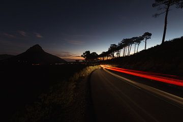 Nächtliche Lichter am Signal Hill von Mark Wijsman