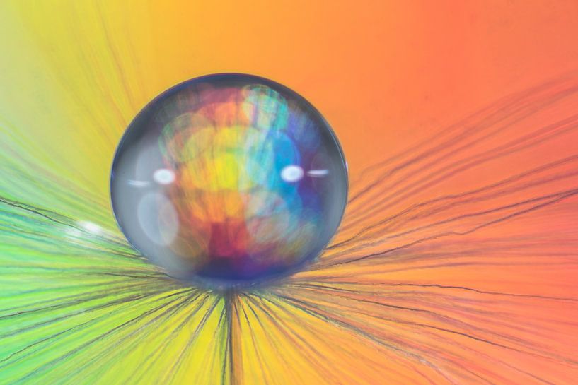 Macrophoto of a drop on a lint by Bert Nijholt