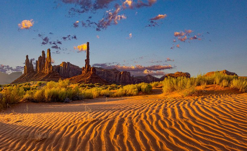 Monument Valley Tribal Park, panoramic photo by Gert Hilbink