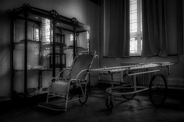 Vintage hospital chair and bed by Faucon Alexis