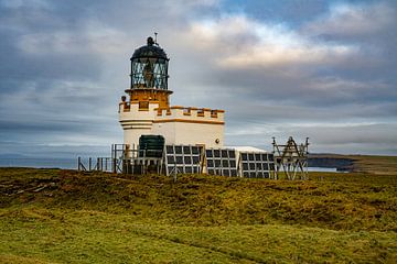 Brough of Birsay Lighthouse by Stefan Havadi-Nagy