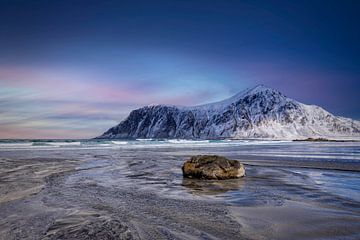 Plage d'Unstad sur les îles norvégiennes Lofoten sur gaps photography