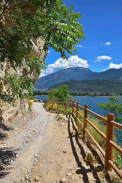 Haute piste sur le lac de Garde, ancienne route de Ponale par SusaZoom