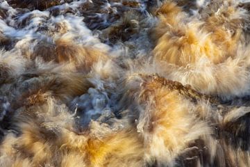 snel stromend water; fast flowing water van Karin Broekhuijsen