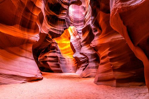 Magische kleurrijke grot van zandsteen Arizona