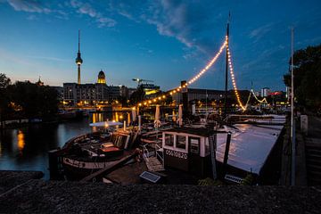Fischerkiez, Berlin, after sunset by Winne Köhn