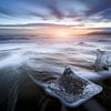 Lever de soleil sur la plage de Diamond Beach, Islande sur Roy Poots