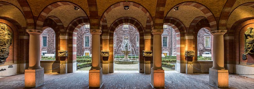 Rathaus von Rotterdam, Innengarten von Jan Sluijter