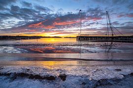 Colourful cold morning by Marc Hollenberg