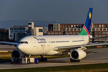 Air Namibia Airbus A330-200 (V5-ANP). von Jaap van den Berg