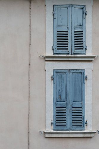Blauwe raamluiken in Frankrijk