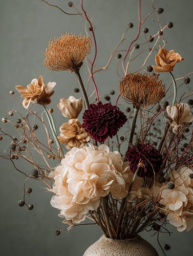 Fleurs séchées sur fond naturel clair Bleu gris
