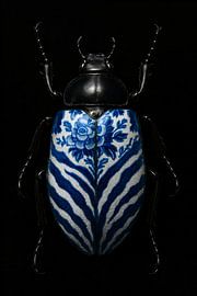 Delft Blue Beetle - Botanical Art in Blue by Kleurenrijk