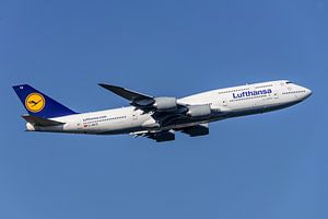 Abflug Lufthansa Boeing 747-8 (D-ABYD).