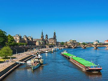 Historisch stadsgezicht op de Terrassenufer, Dresden, Duitsland van Ullrich Gnoth