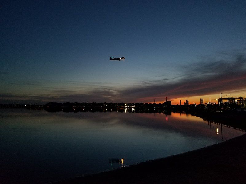 Boston by Hello Pompoyo