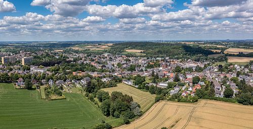 Panorama aérien de Vaals et de ses environs dans le sud du Limbourg