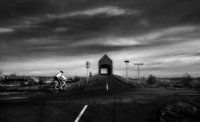 Cycliste dans un paysage néerlandais