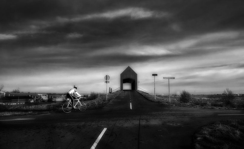 Cycliste dans un paysage néerlandais par Henk Miedema