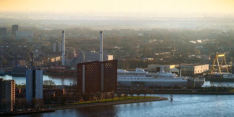 Stunning views: SS Rotterdam in Rotterdam by Roy Poots