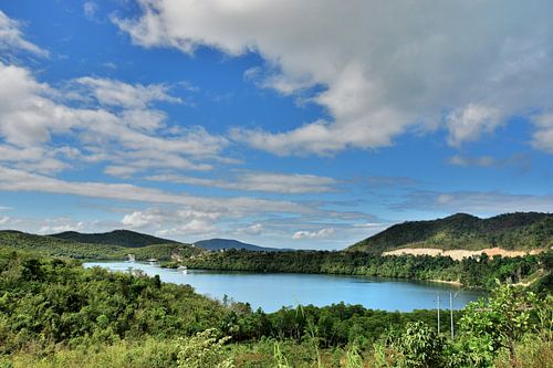 Uitzicht op het turquoise water van Busuanga