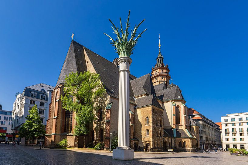 Blick auf die Nikolaisäule und Nikolaikirche in der Stadt Leipzig von Rico Ködder
