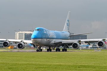 KLM-Frachtflugzeug Boeing 747-400 ERF. von Jaap van den Berg