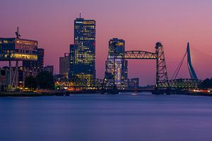 De Hef and Erasmus Bridge illuminated
