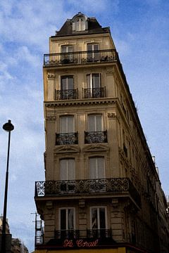 A narrow building | Paris | France Travel Photography by Dohi Media