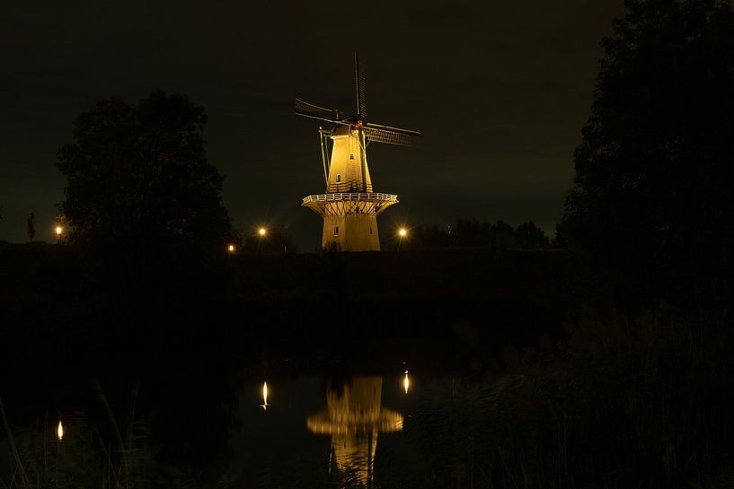 The Cornmill Never Sleeps in the Evening by Tina Linssen