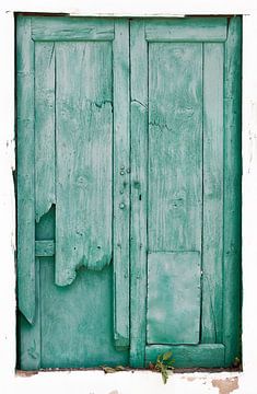 Oude verweerde houten deuren van Peter de Kievith Fotografie
