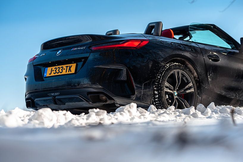 BMW Z4 M40i in the snow by Jarno Lammers