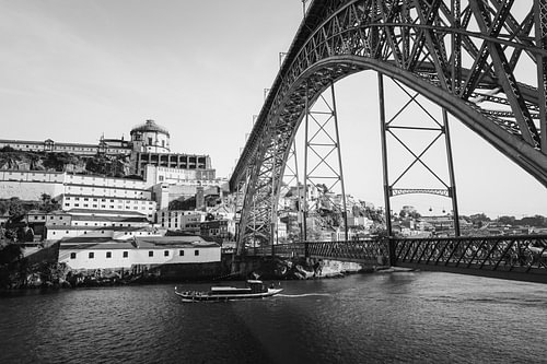 Sunset over the Douro – Porto in Black and White