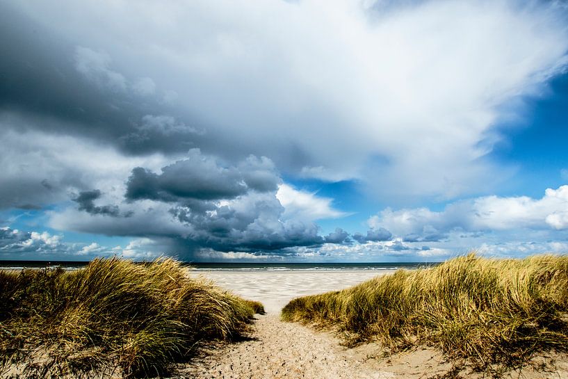 Coming storm by Geert Huberts