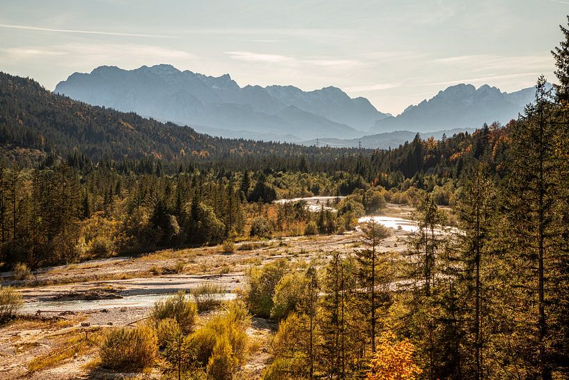 Herfstkleuren in het Karwendel gebergte aan de grens met Duitsland van Hidde Hageman