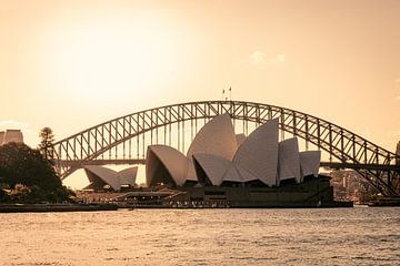 Sydney Opera House en de Harbour Bridge van Jan Schuler