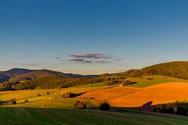 Evening walk through the beautiful evening light of Schmalkalden by Oliver Hlavaty