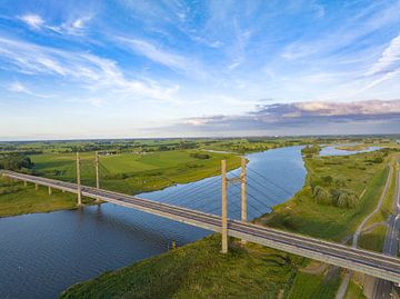 Pont suspendu au-dessus de la rivière IJssel  sur Sjoerd van der Wal Photographie