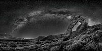 De Melkweg bij de vulkaan Teide op Tenerife in zwart-wit van Manfred Voss, Zwart-Wit Fotografie thumbnail