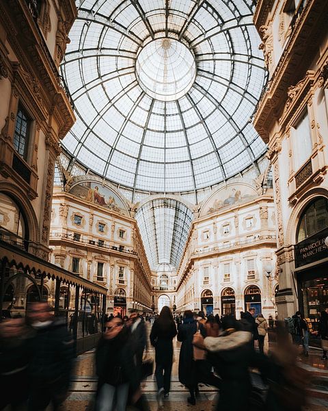 Milan by Hello Pompoyo