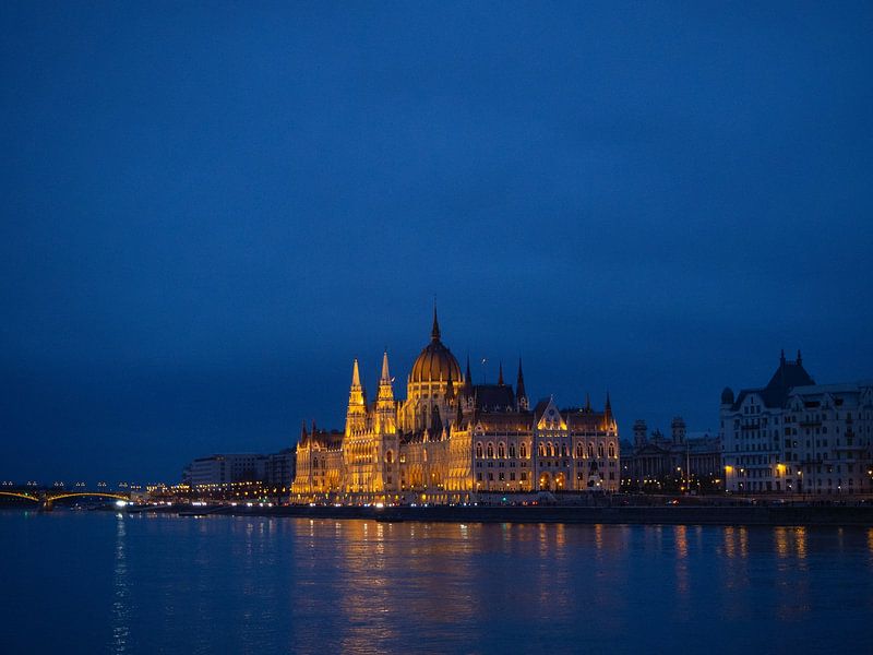 Budapest by Hello Pompoyo