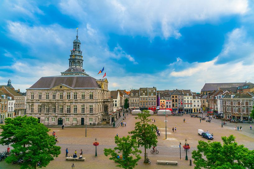 De Markt van Maastricht van Ivo de Rooij